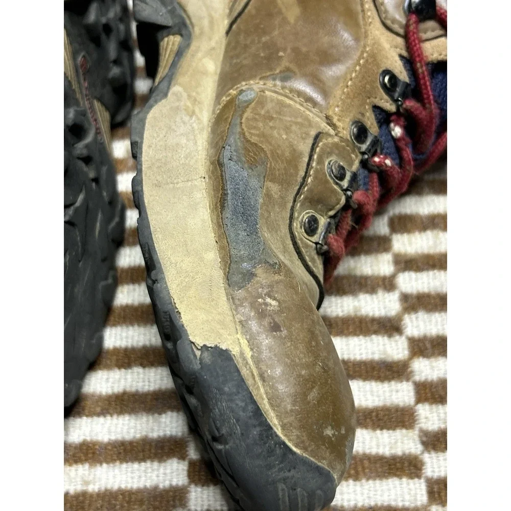 Columbia Newton Ridge Plus II Waterproof Hiking Boots Men's 8 Brown BM3970-234